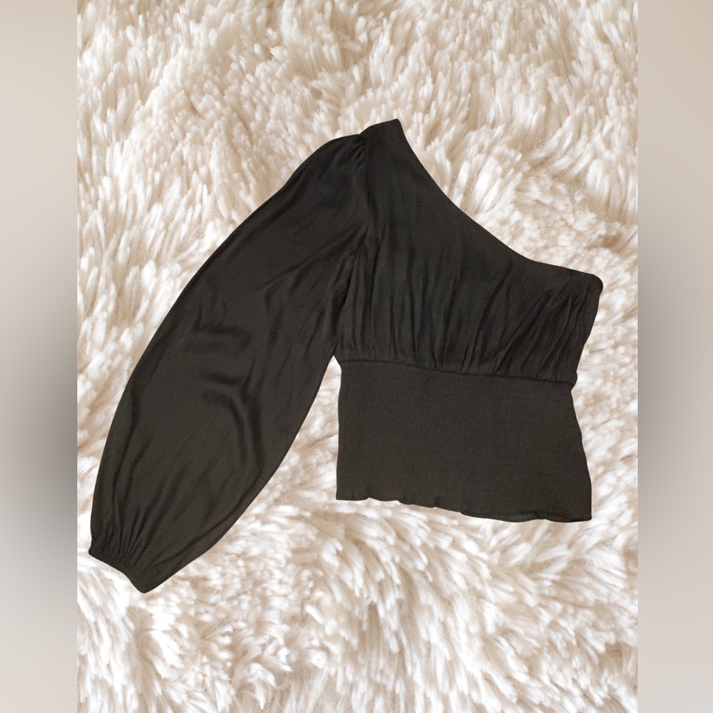 Grade & Gather One-Shoulder Long Sleeve Smocked Black Top